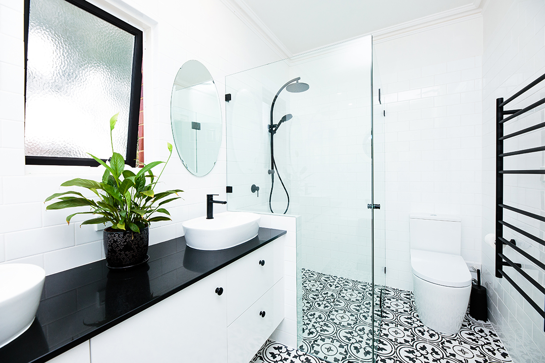 modern black and white small bathroom