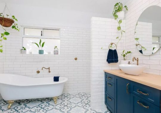 bathroom with plants