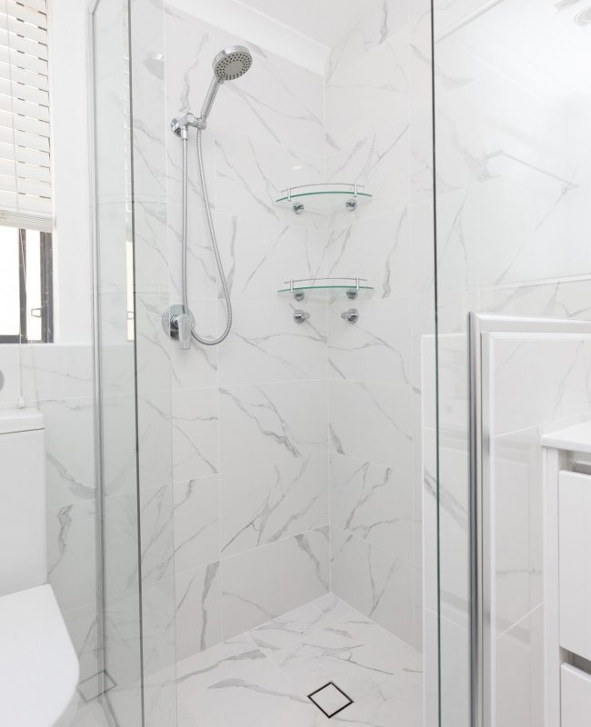 Bathroom with marble tiles